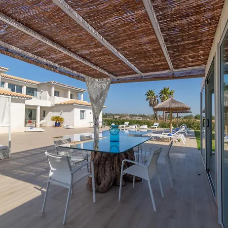 Stunning In Villa *